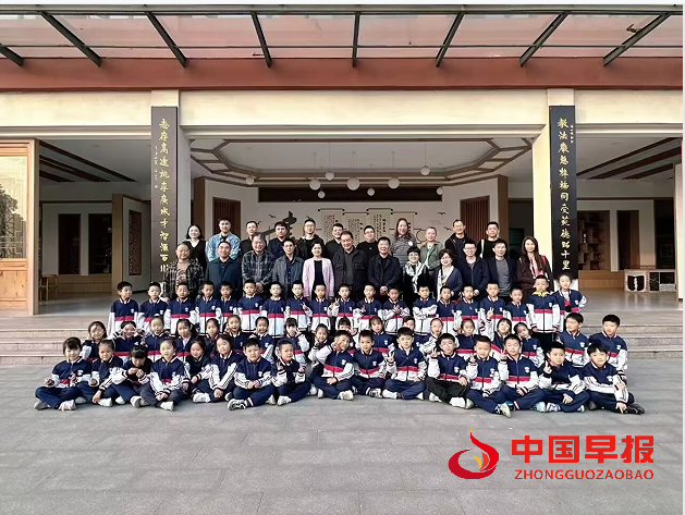 1730682582439788.png 合影.png