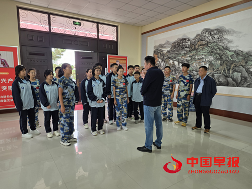 枣庄市二十九中到瑞琴艺术馆开展研学活动(图2)